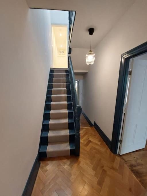 Large Newly Refurbished House Close To Harbour Bristol Exteriér fotografie