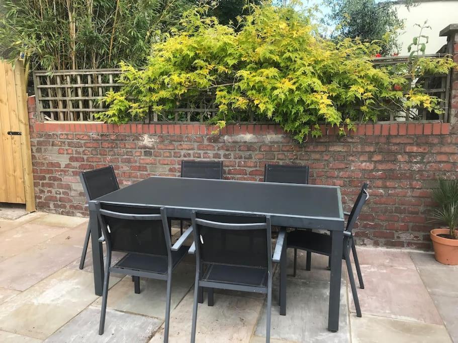 Large Newly Refurbished House Close To Harbour Bristol Exteriér fotografie